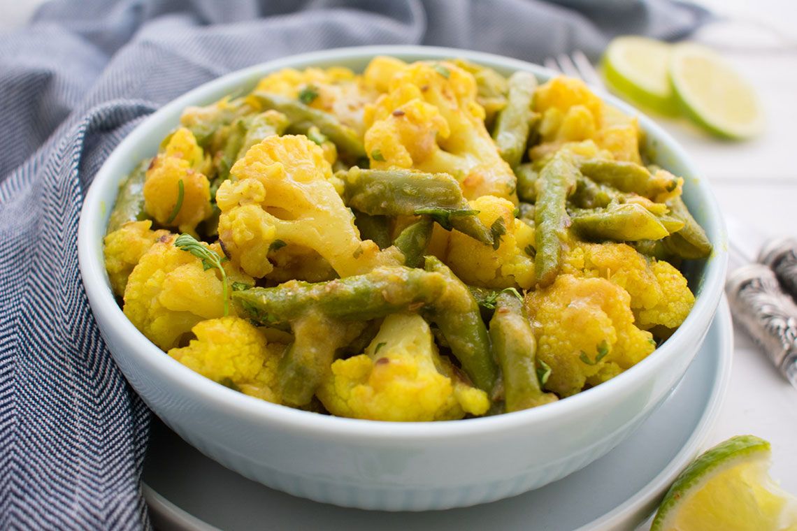 Easy vegetable coconut curry